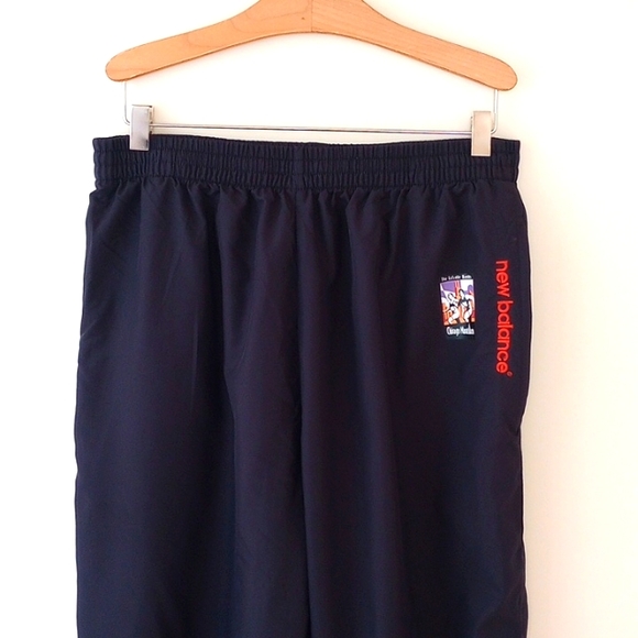 New Balance Men's Chicago Marathon Windbreaker Jogging Pants Size:L Color:Navy - Picture 1 of 11
